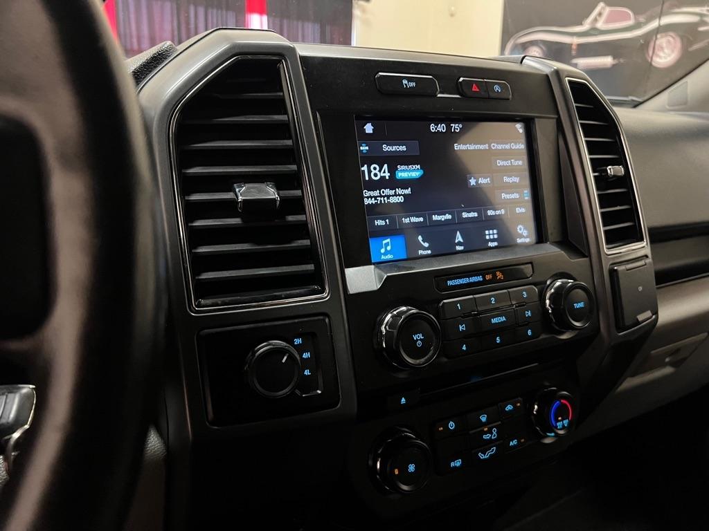 Ford F-150 Lariat 4WD SuperCab 8' Box 2018