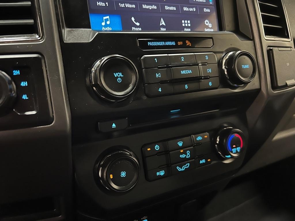 Ford F-150 Lariat 4WD SuperCab 8' Box 2018