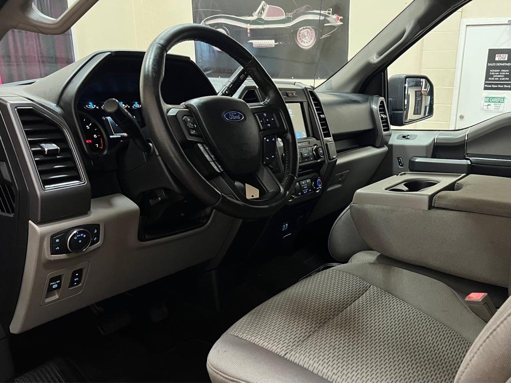 Ford F-150 Lariat 4WD SuperCab 8' Box 2018