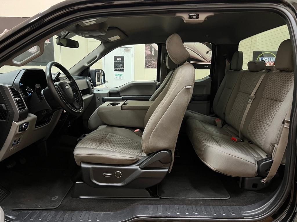 Ford F-150 Lariat 4WD SuperCab 8' Box 2018