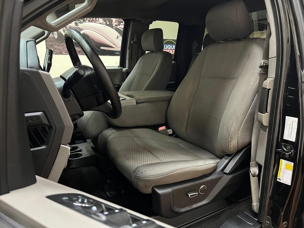 Ford F-150 Lariat 4WD SuperCab 8' Box 2018