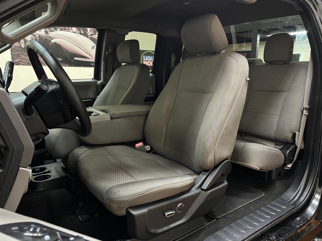 Ford F-150 Lariat 4WD SuperCab 8' Box 2018