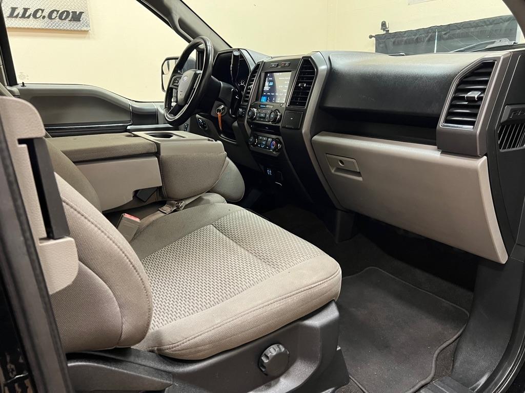 Ford F-150 Lariat 4WD SuperCab 8' Box 2018
