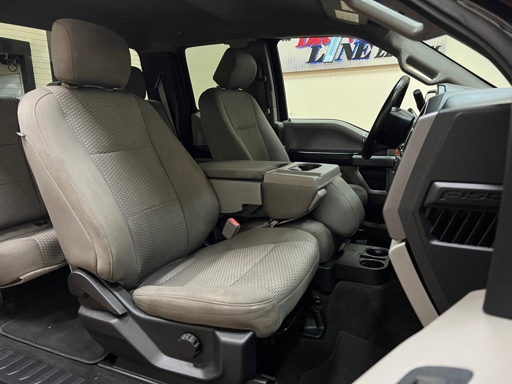 Ford F-150 Lariat 4WD SuperCab 8' Box 2018