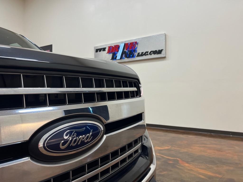 Ford F-150 Lariat 4WD SuperCab 8' Box 2018