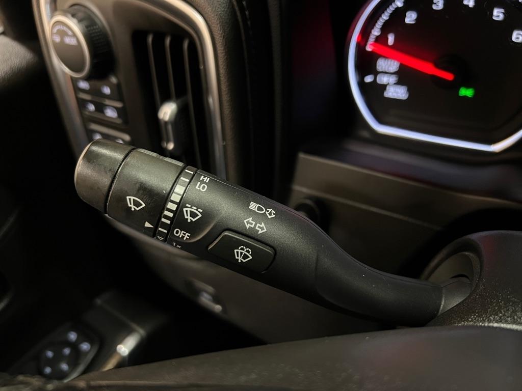 Chevrolet Silverado 1500 4WD Double Cab 147" RST 2021