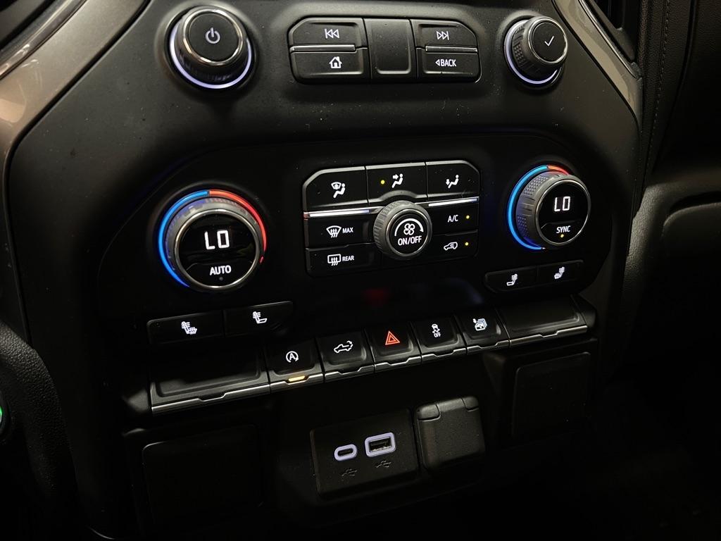 Chevrolet Silverado 1500 4WD Double Cab 147" RST 2021