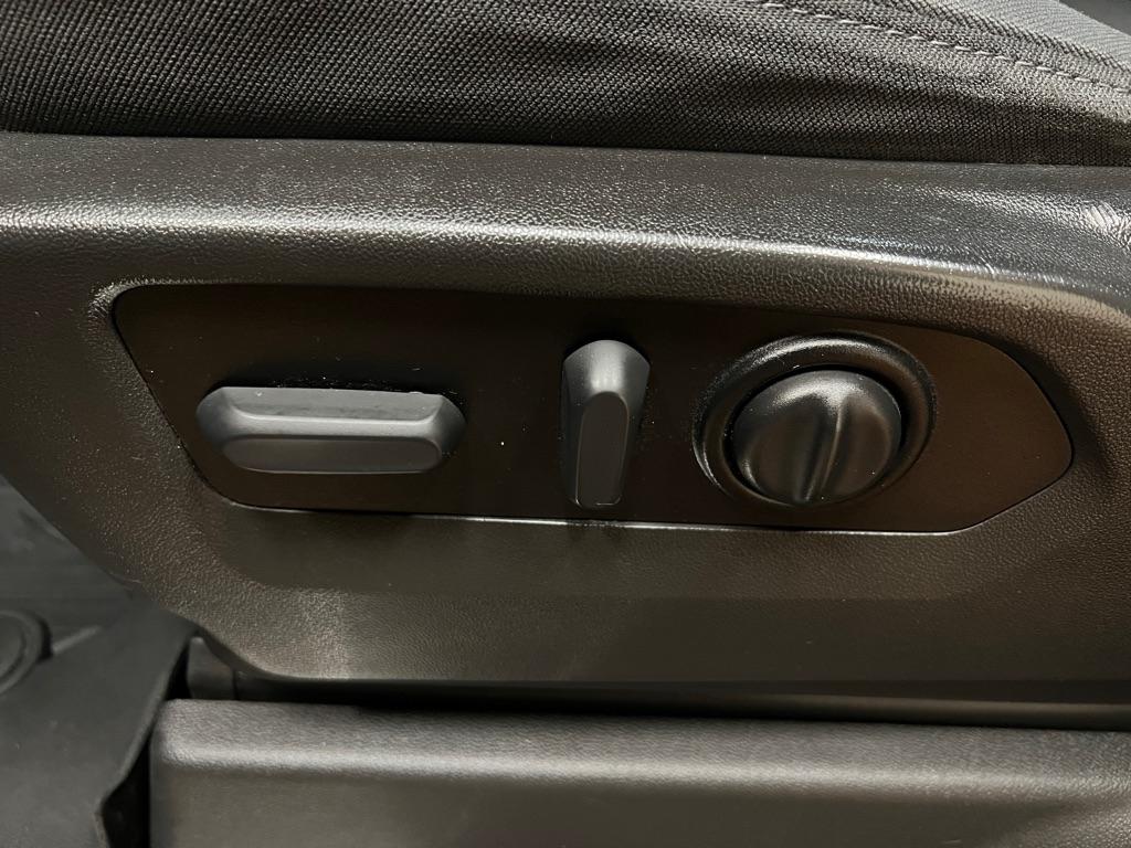 Chevrolet Silverado 1500 4WD Double Cab 147" RST 2021