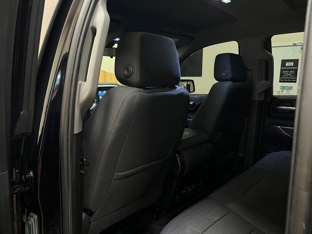 Chevrolet Silverado 1500 4WD Double Cab 147" RST 2021