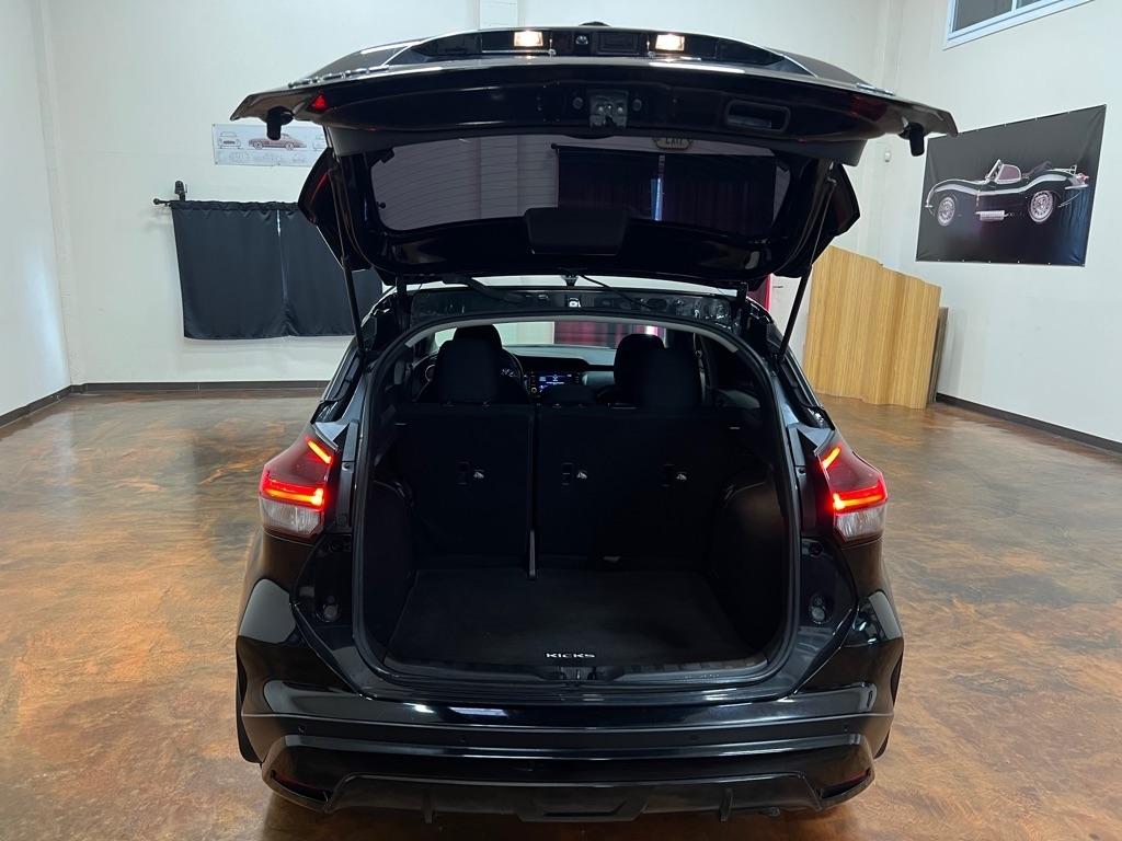 Nissan Kicks SV FWD 2021