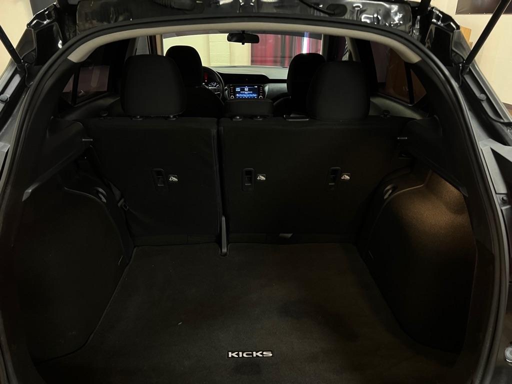 Nissan Kicks SV FWD 2021