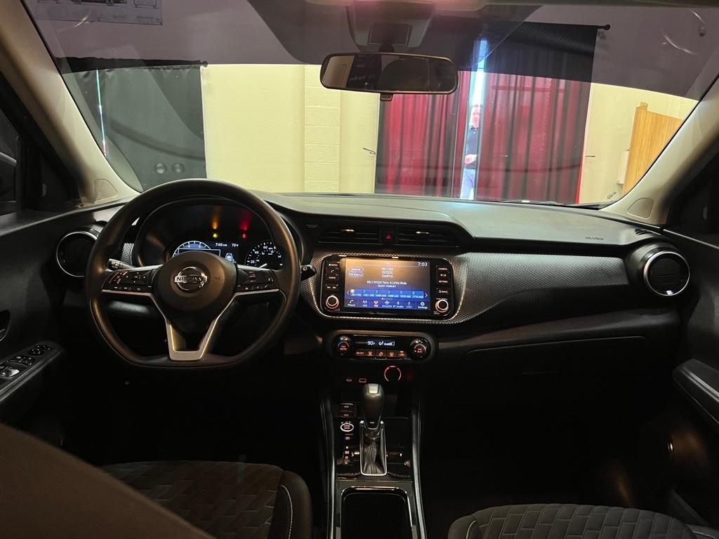 Nissan Kicks SV FWD 2021