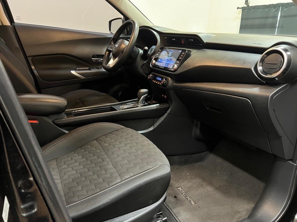 Nissan Kicks SV FWD 2021