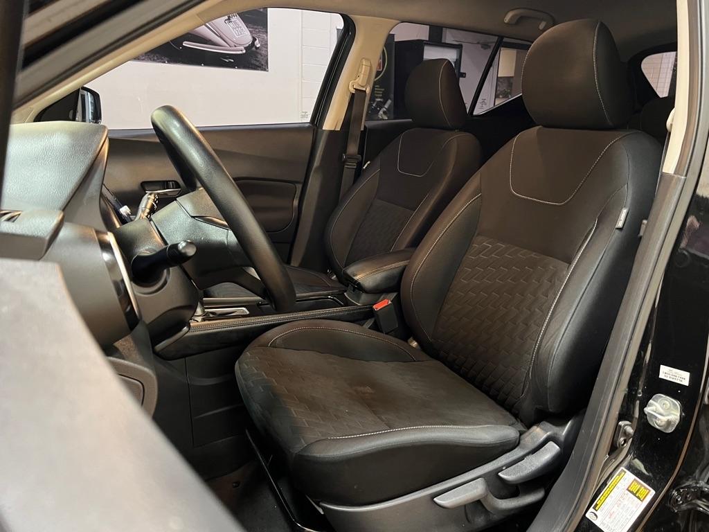 Nissan Kicks SV FWD 2021