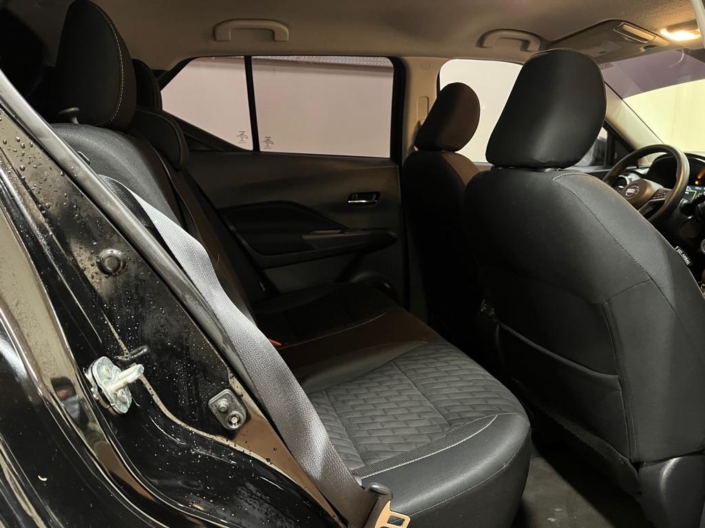 Nissan Kicks SV FWD 2021