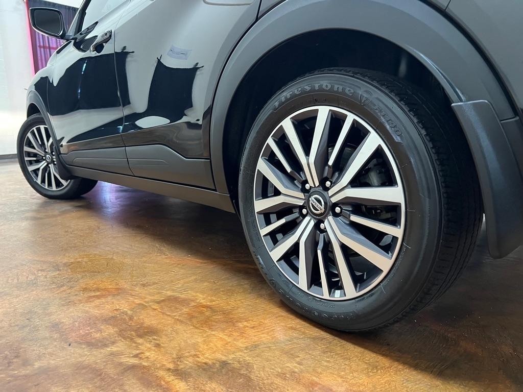 Nissan Kicks SV FWD 2021