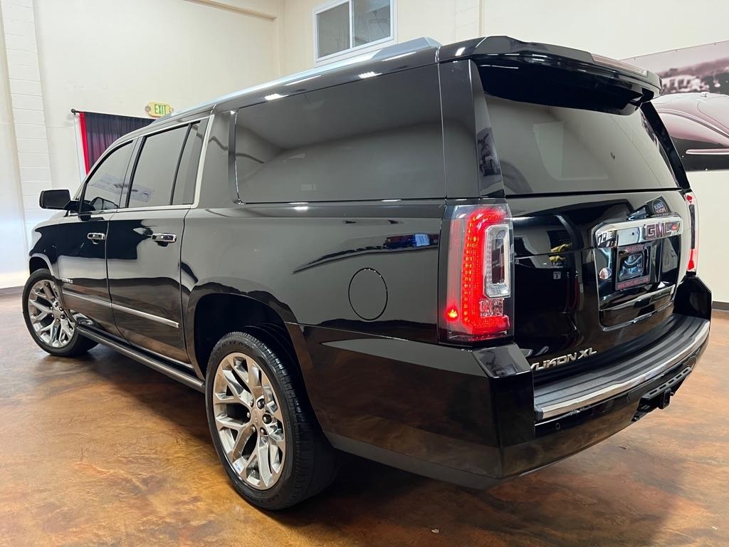GMC Yukon XL 2WD 4dr Denali 2020