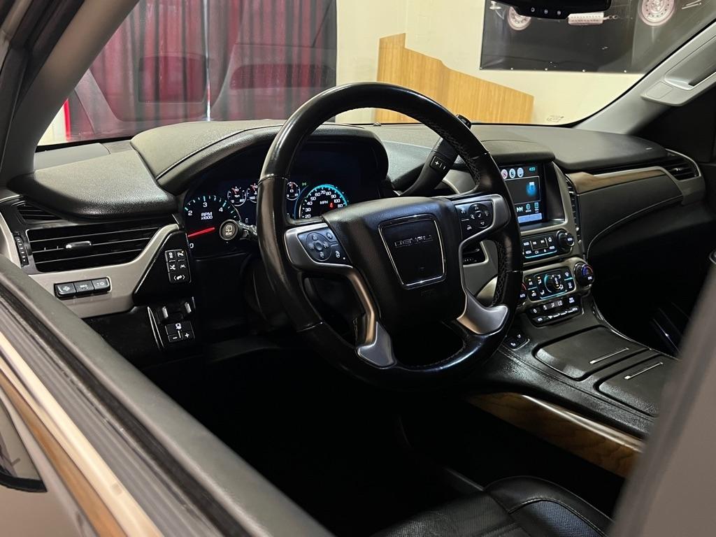 GMC Yukon XL 2WD 4dr Denali 2020