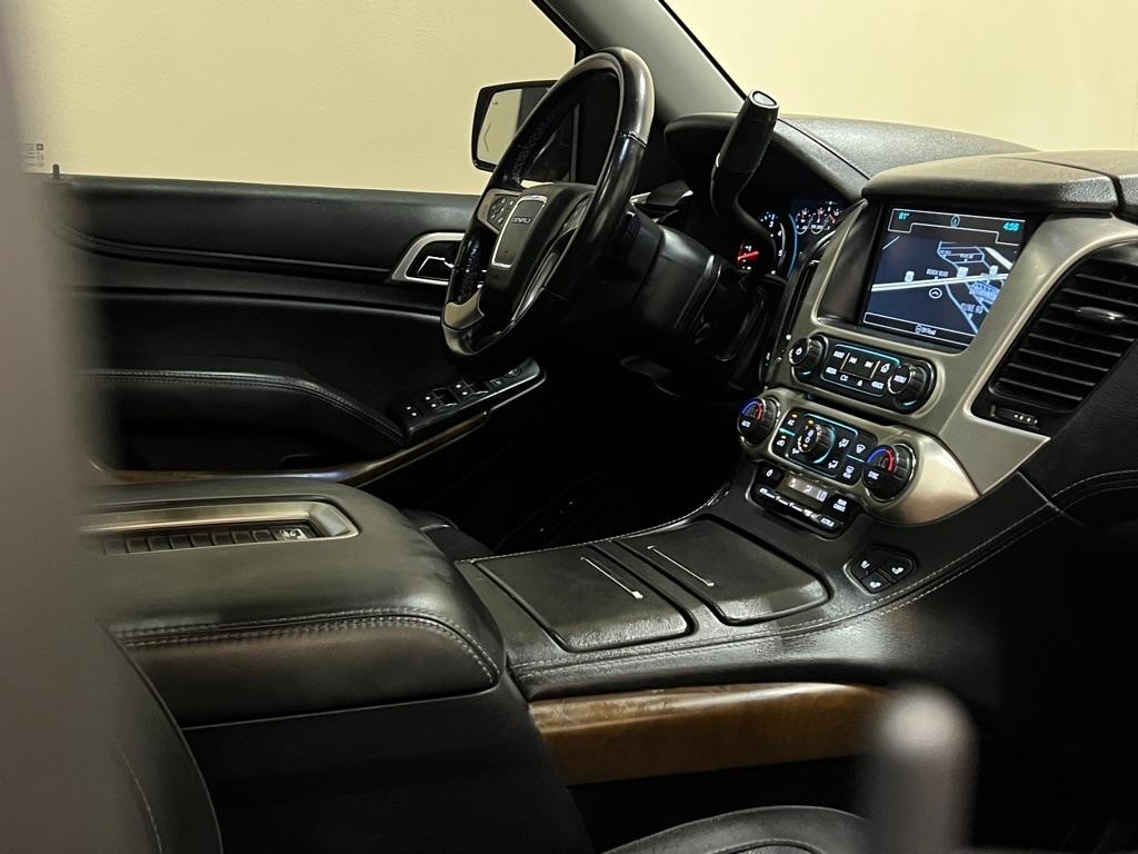 GMC Yukon XL 2WD 4dr Denali 2020