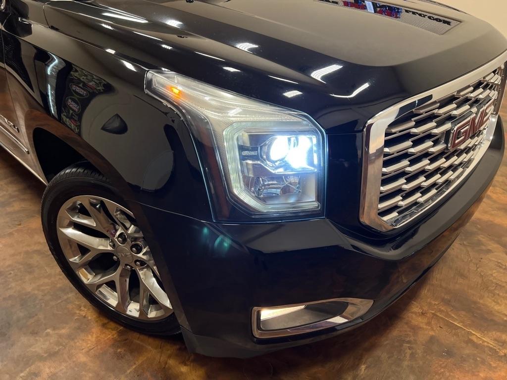 GMC Yukon XL 2WD 4dr Denali 2020