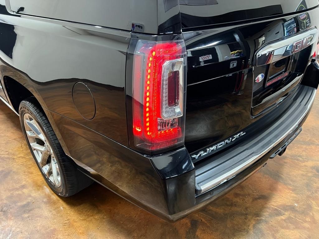 GMC Yukon XL 2WD 4dr Denali 2020