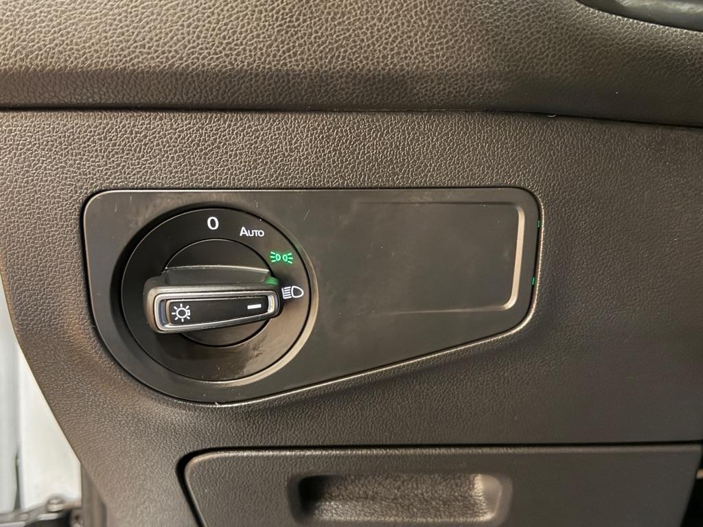 Volkswagen Tiguan 2.0T SEL FWD 2018