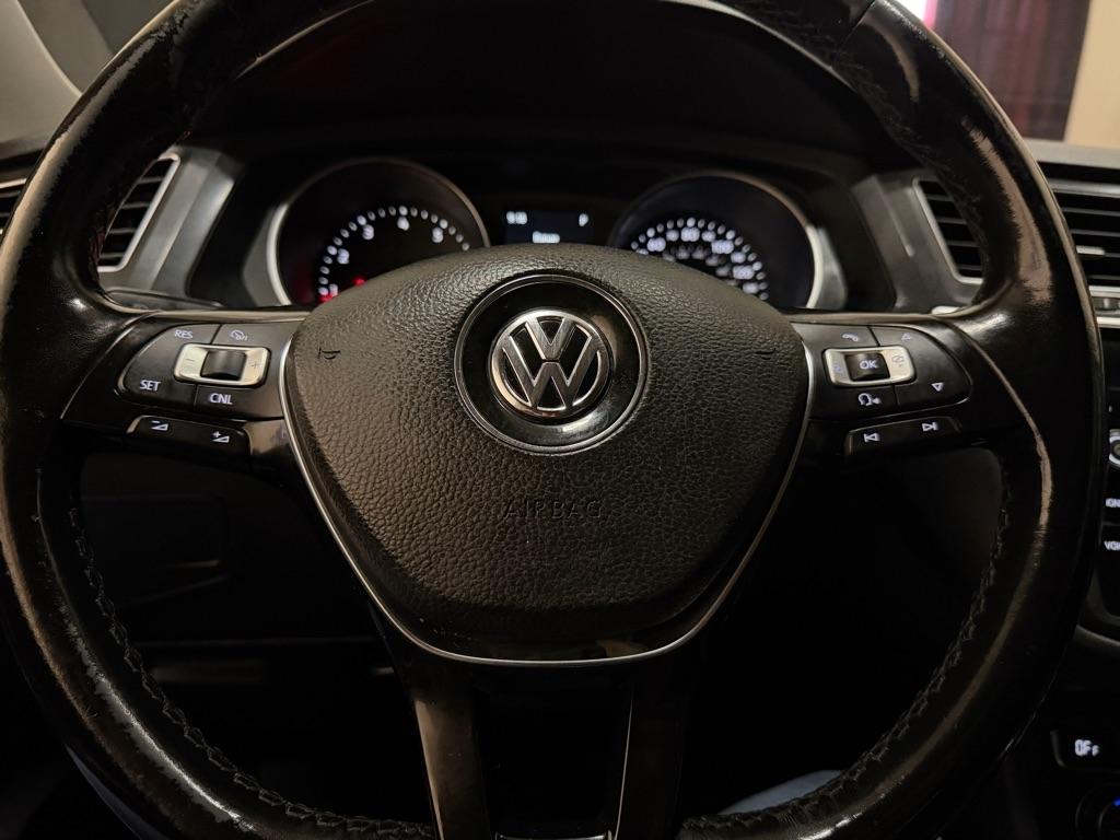 Volkswagen Tiguan 2.0T SEL FWD 2018