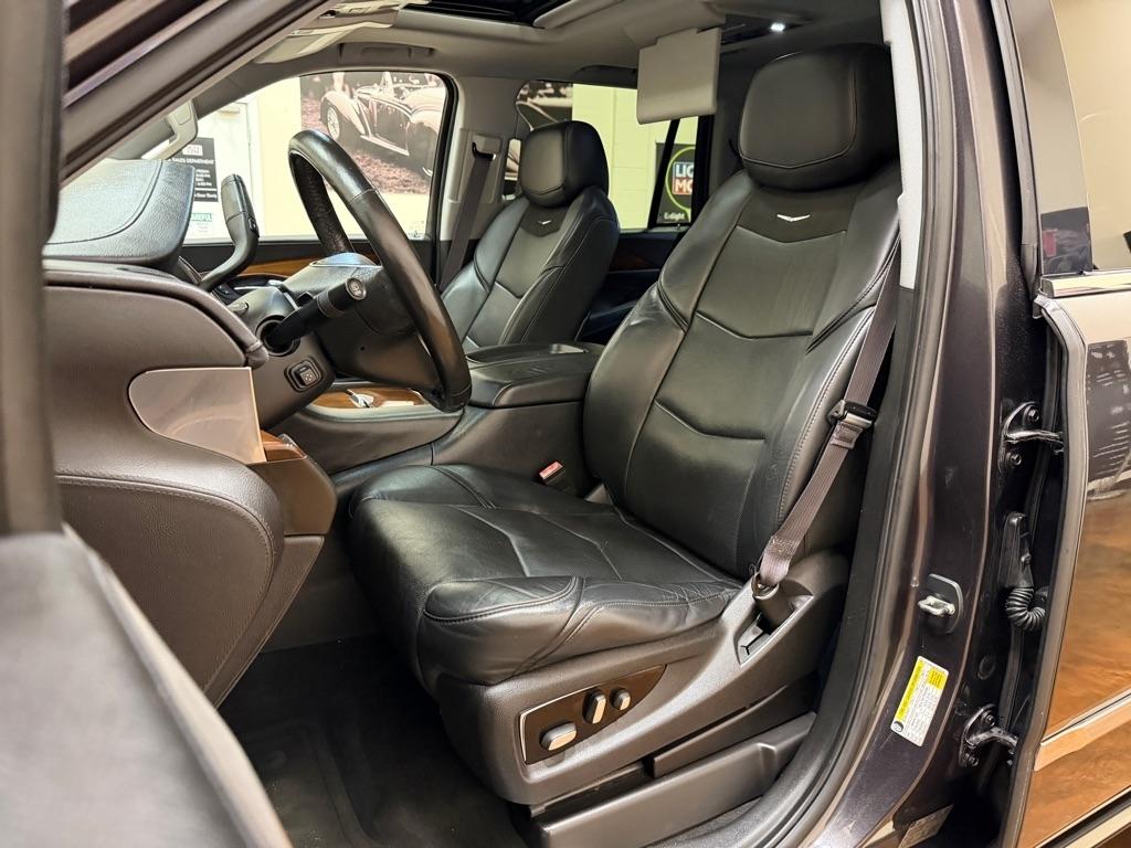 Cadillac Escalade 2WD 4dr Premium 2015