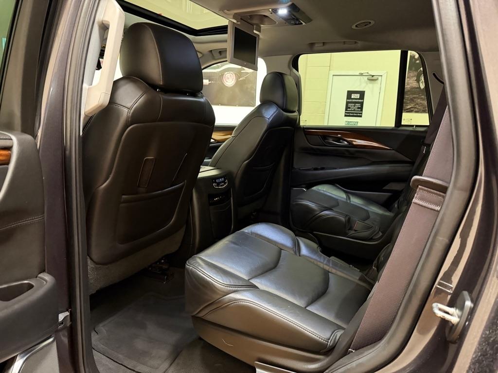 Cadillac Escalade 2WD 4dr Premium 2015