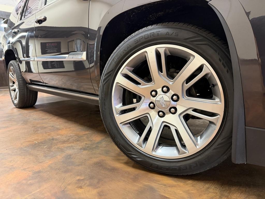 Cadillac Escalade 2WD 4dr Premium 2015