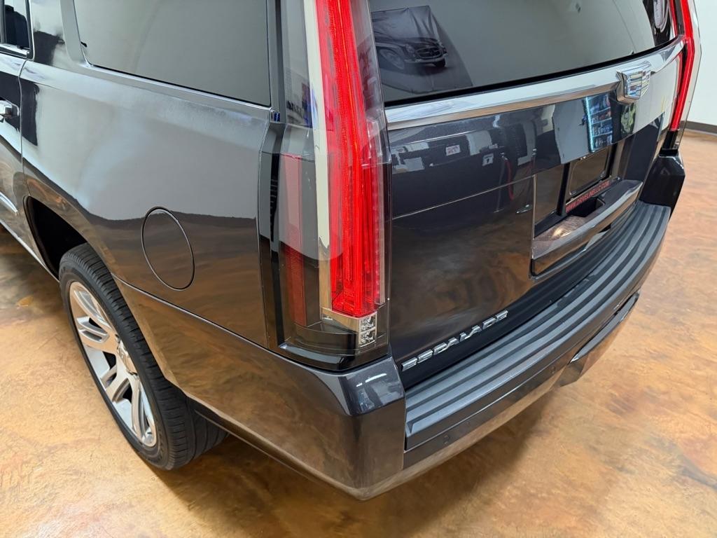 Cadillac Escalade 2WD 4dr Premium 2015