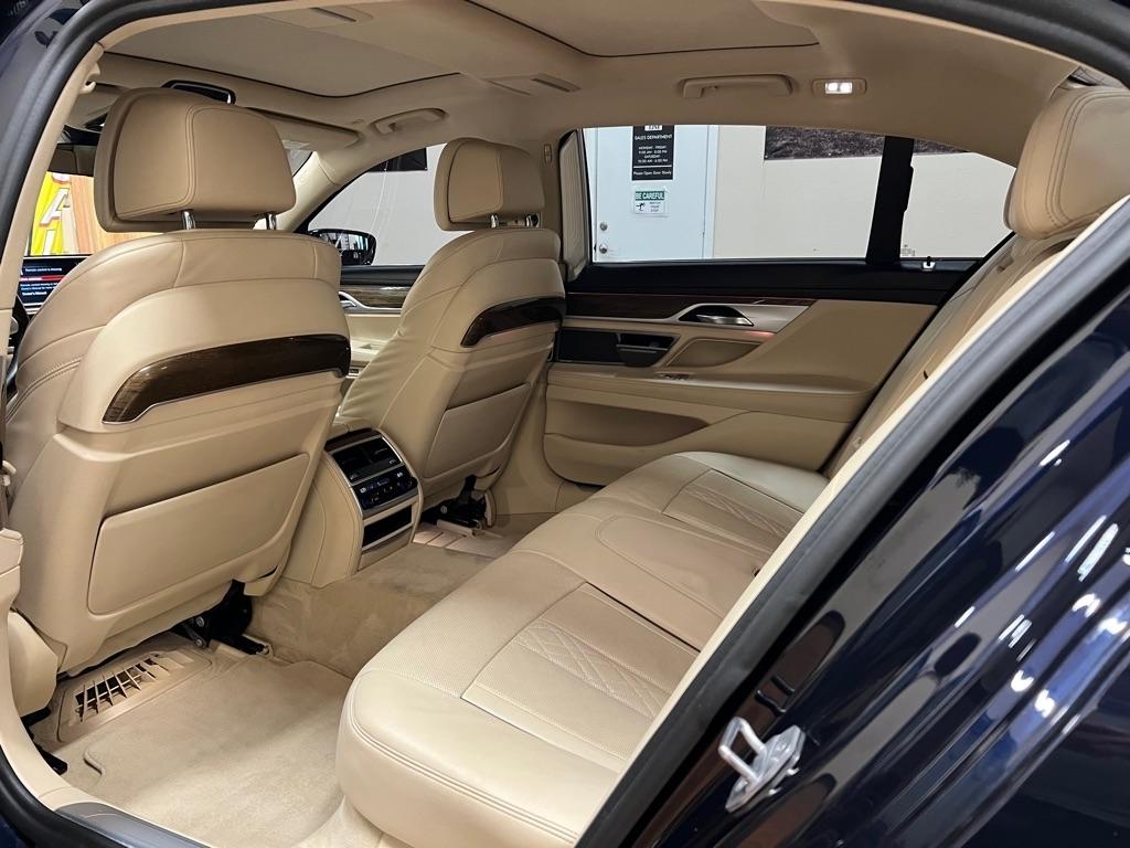 BMW 7 Series 740i Sedan 2018