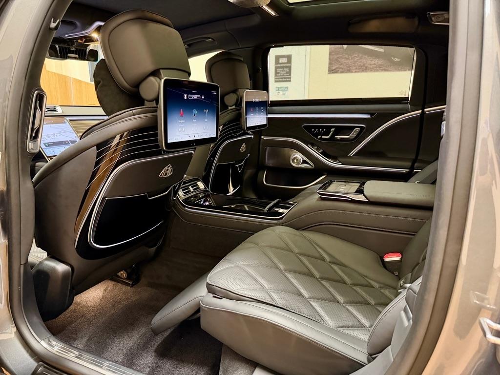 Mercedes-Benz S-Class Maybach S 580 4MATIC Sedan 2024