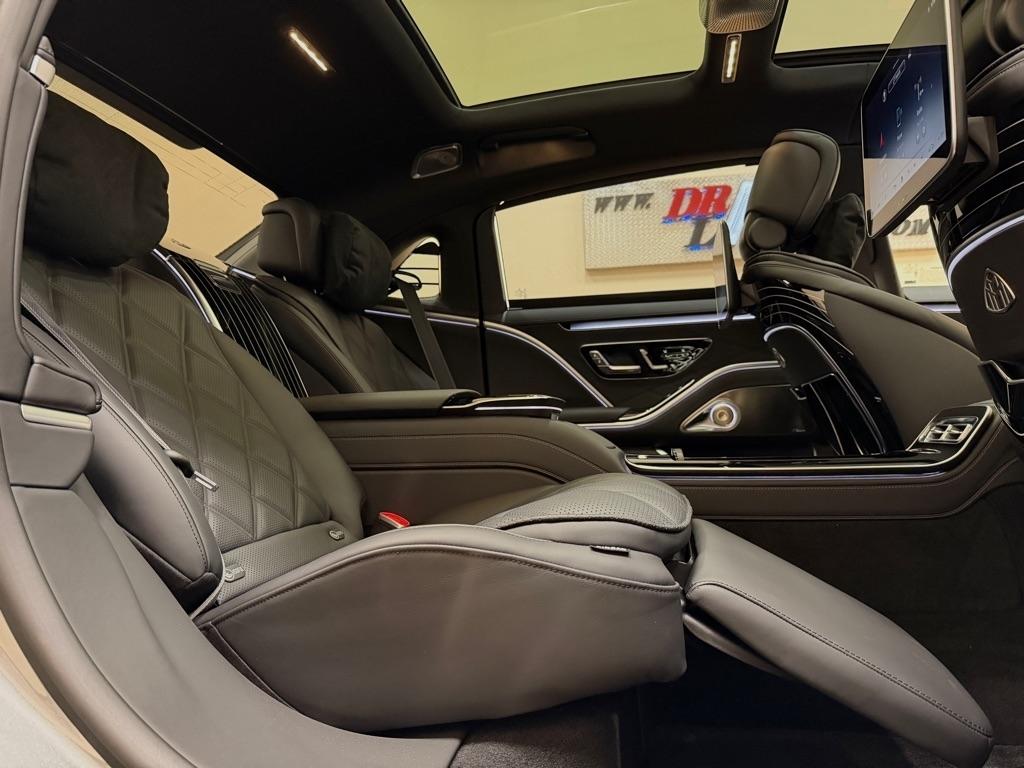 Mercedes-Benz S-Class Maybach S 580 4MATIC Sedan 2024