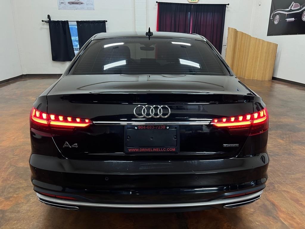 Audi A4 Sedan Premium Plus 40 TFSI quattro 2021