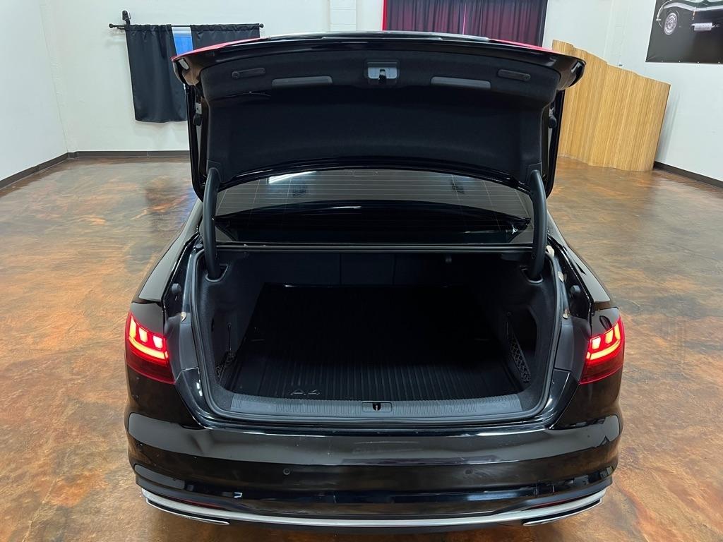 Audi A4 Sedan Premium Plus 40 TFSI quattro 2021