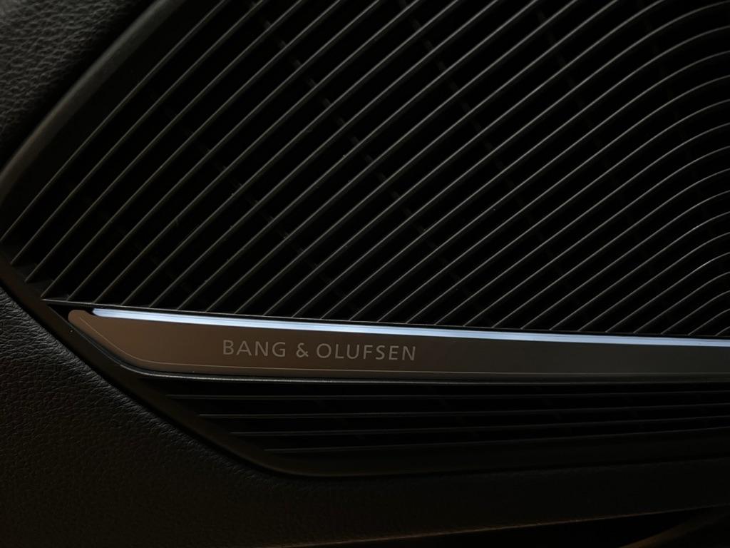 Audi A4 Sedan Premium Plus 40 TFSI quattro 2021