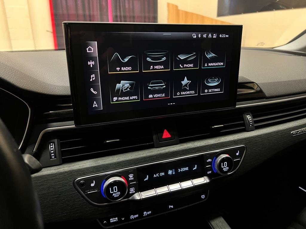 Audi A4 Sedan Premium Plus 40 TFSI quattro 2021
