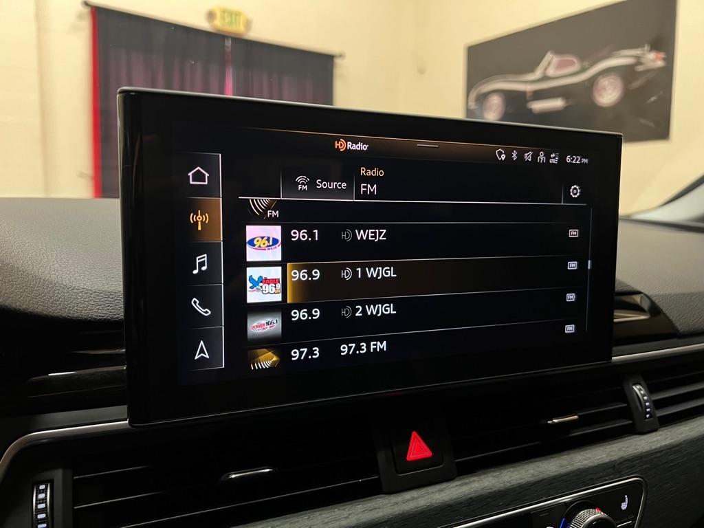 Audi A4 Sedan Premium Plus 40 TFSI quattro 2021