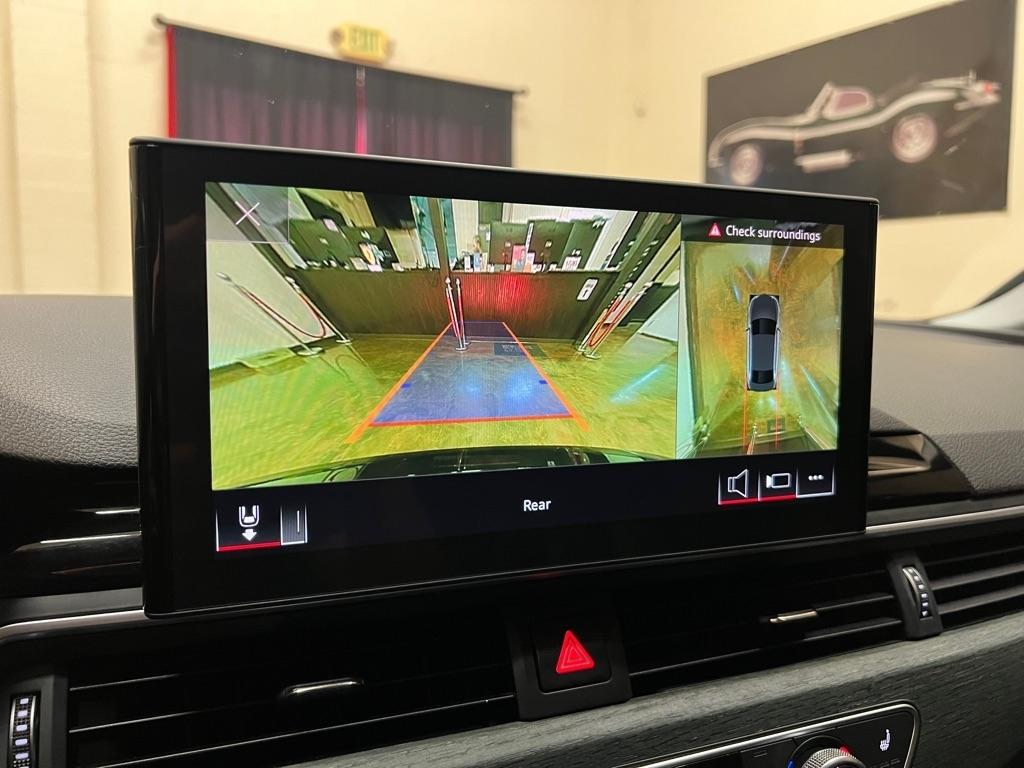 Audi A4 Sedan Premium Plus 40 TFSI quattro 2021