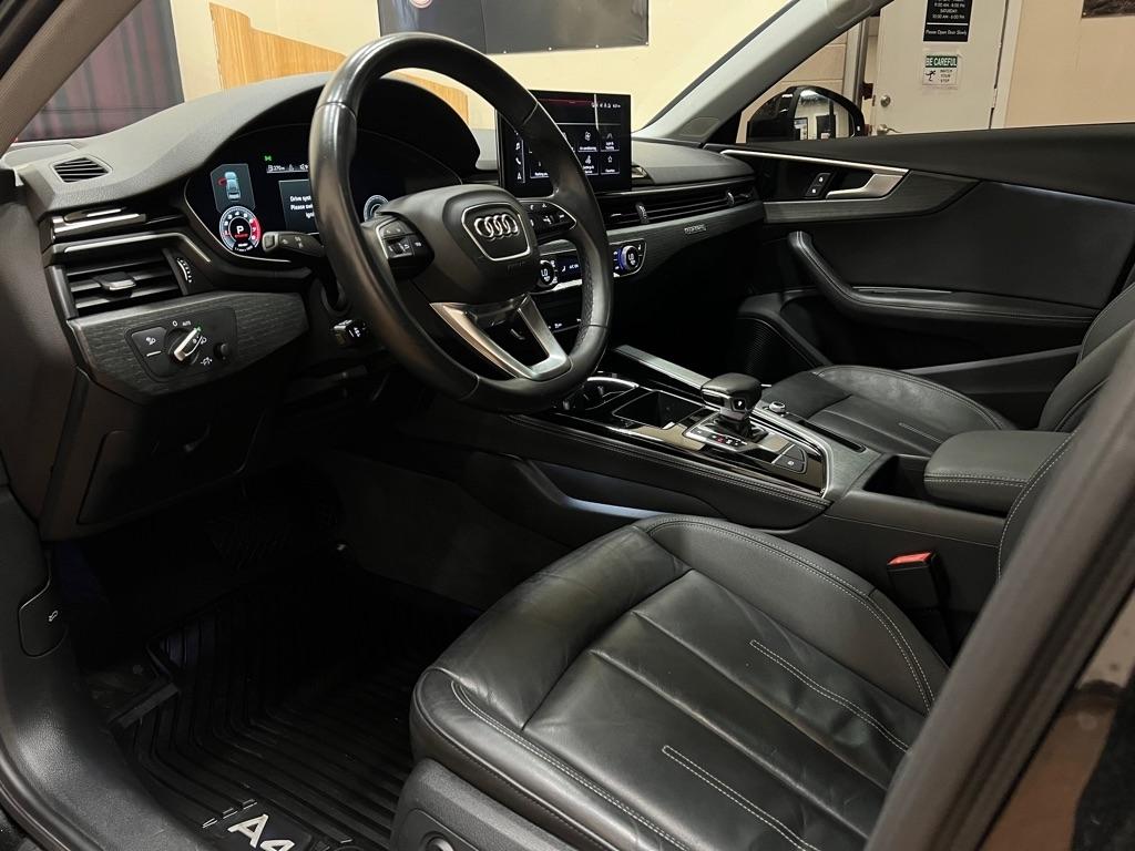 Audi A4 Sedan Premium Plus 40 TFSI quattro 2021