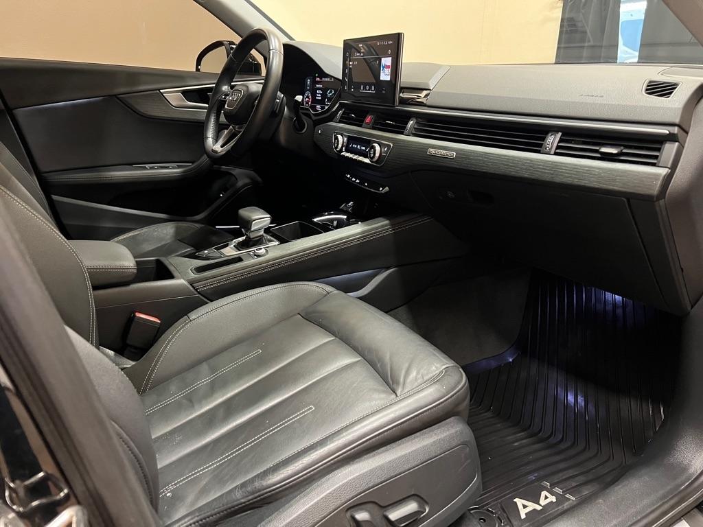 Audi A4 Sedan Premium Plus 40 TFSI quattro 2021