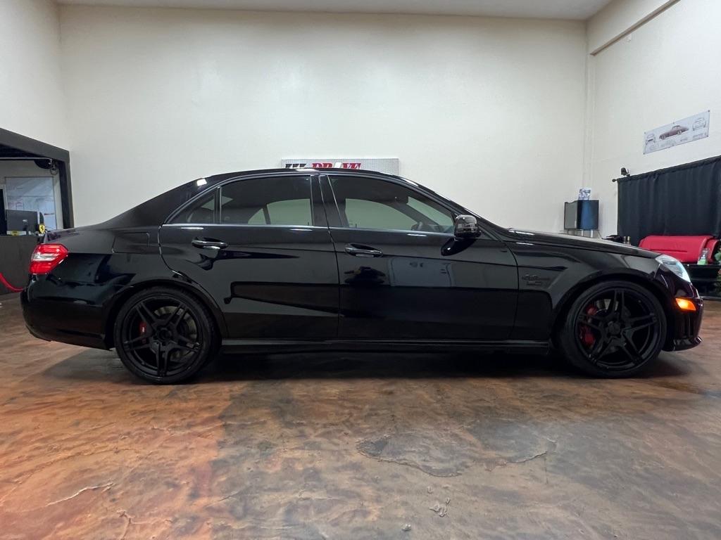 Mercedes-Benz E-Class 4dr Sdn E 63 AMG RWD 2011