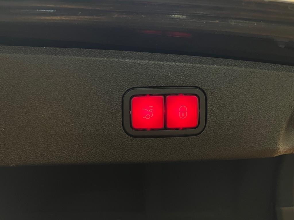 Mercedes-Benz E-Class 4dr Sdn E 63 AMG RWD 2011