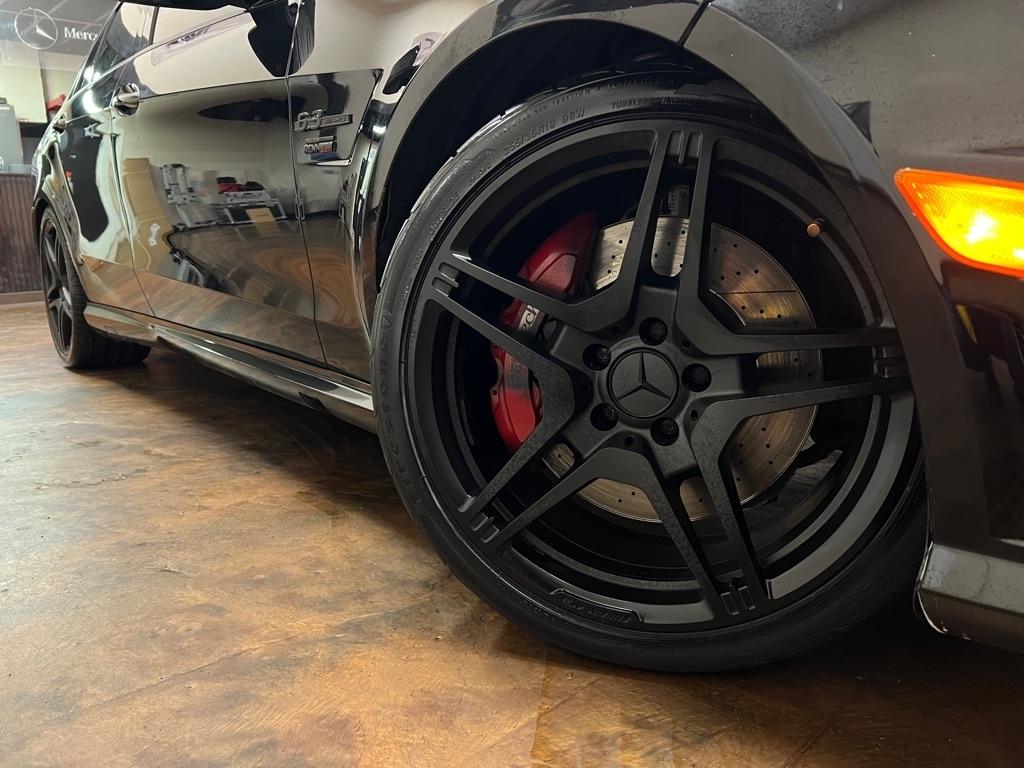 Mercedes-Benz E-Class 4dr Sdn E 63 AMG RWD 2011