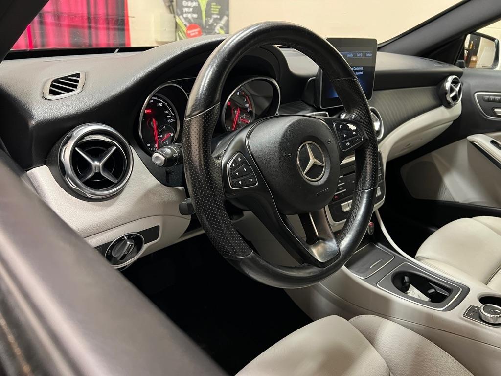 Mercedes-Benz GLA GLA 250 SUV 2020