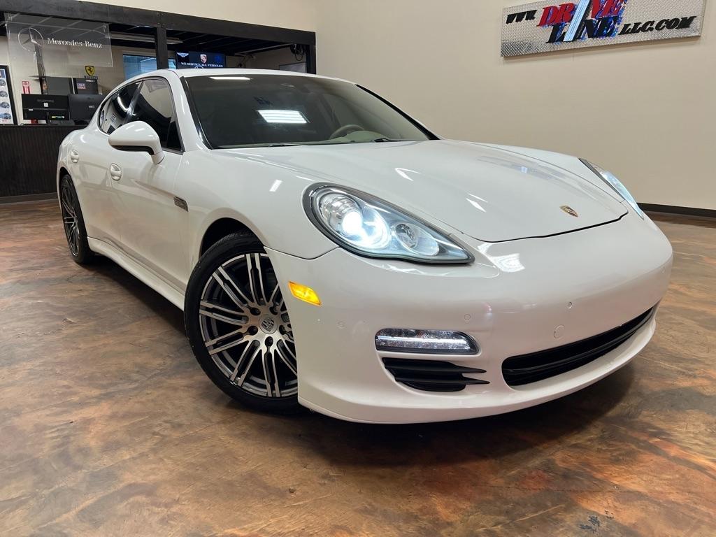 Porsche Panamera 4dr HB 2013