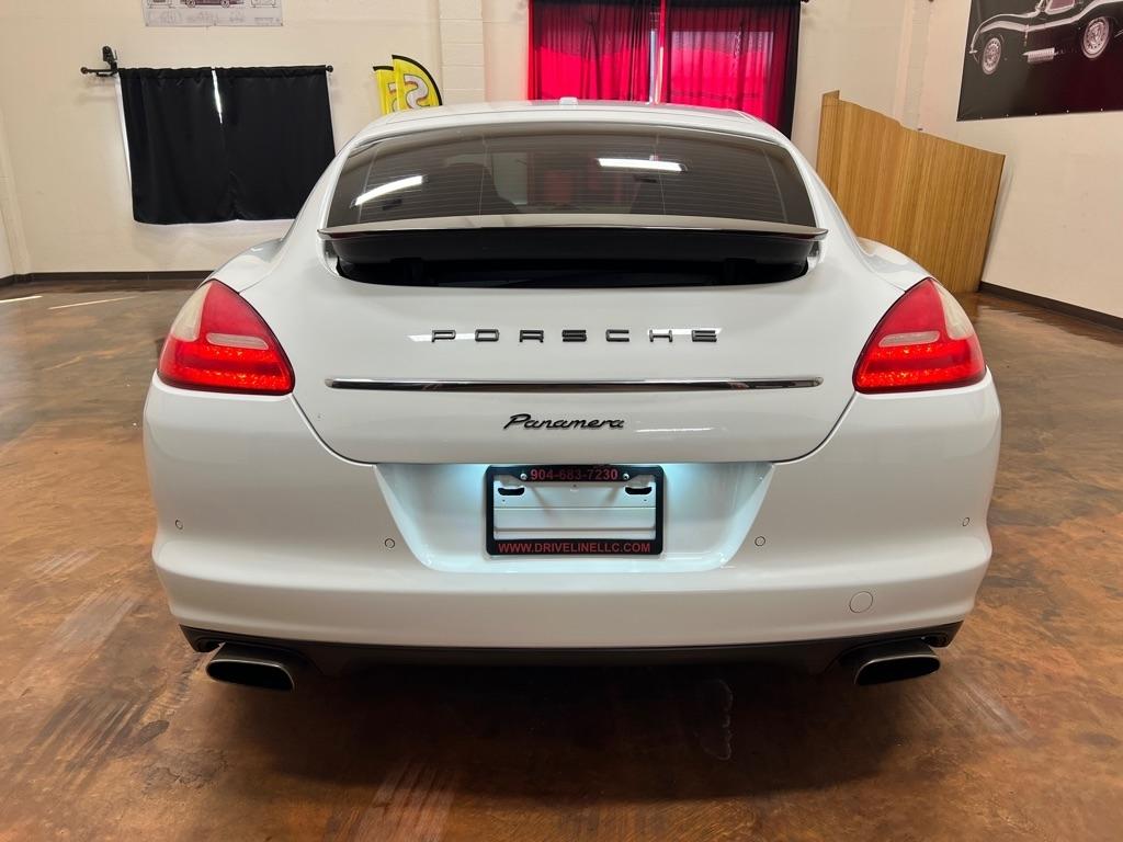 Porsche Panamera 4dr HB 2013