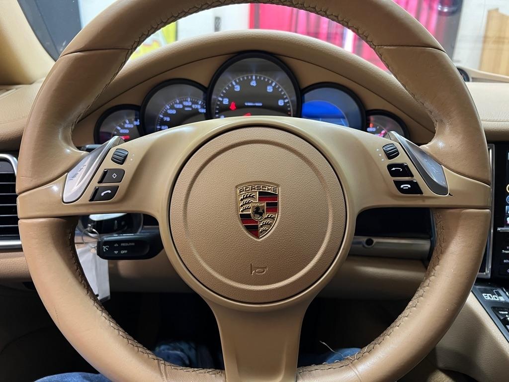 Porsche Panamera 4dr HB 2013