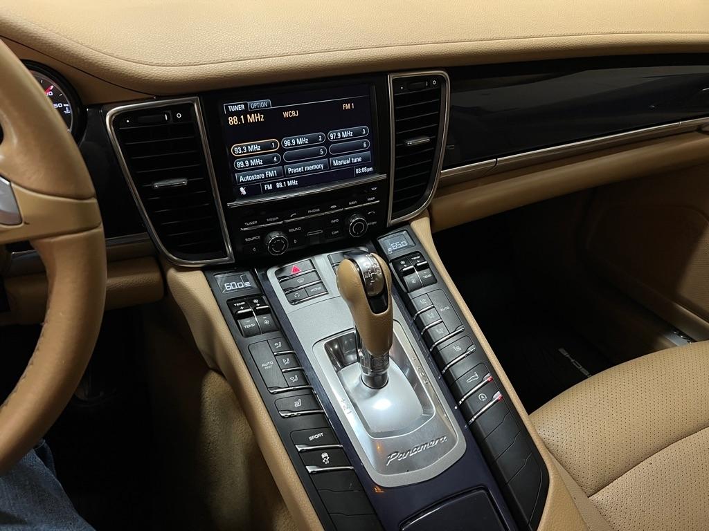 Porsche Panamera 4dr HB 2013